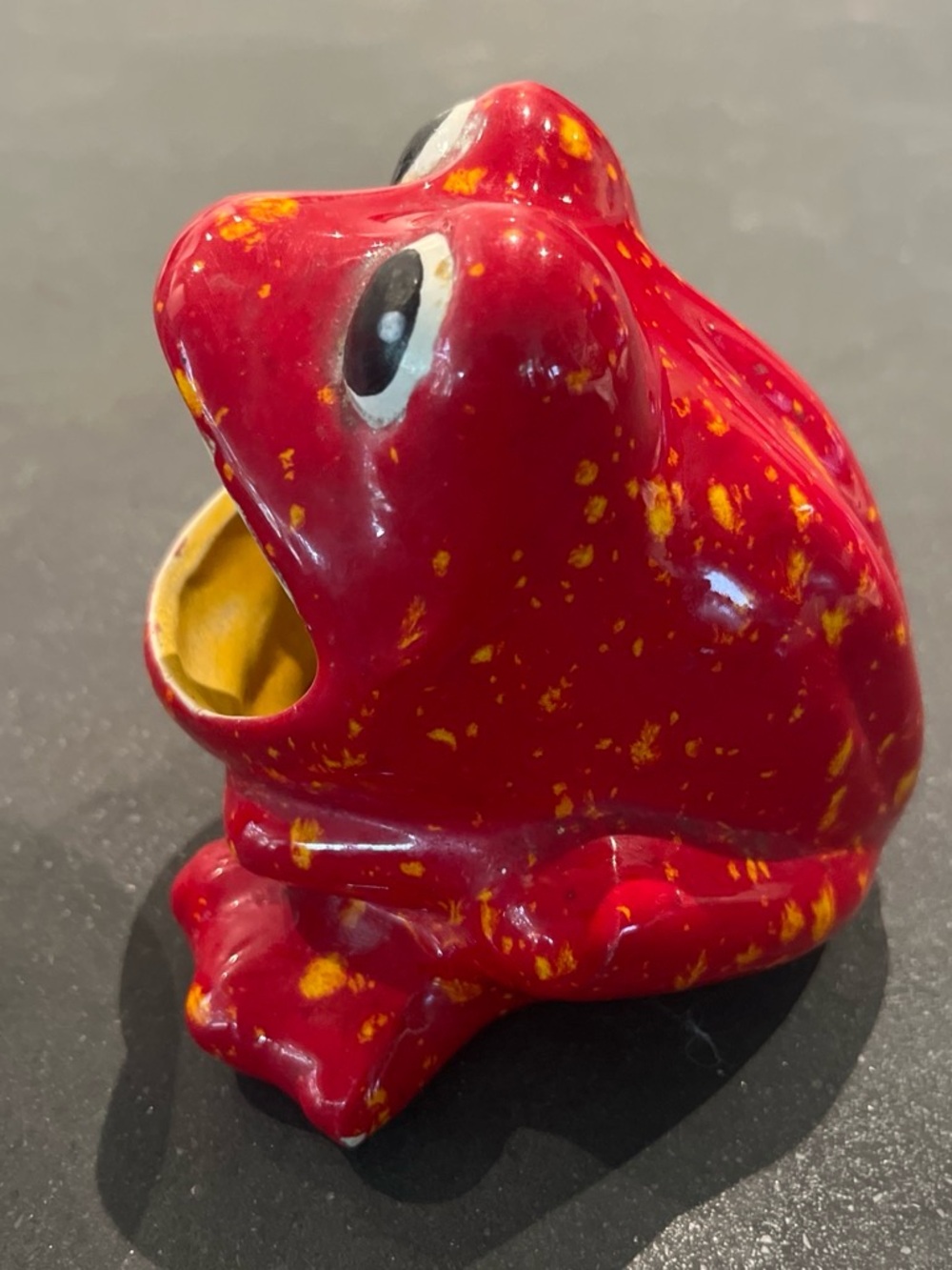 Vintage 1970s red ceramic frog and mushroom kitchen sink organizer set - Picture 3 of 7
